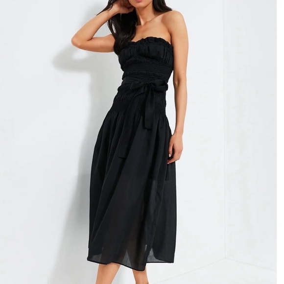 Tuckernuck Dresses & Skirts - MOON RIVER Strapless Smocked Midi Dress – Black
